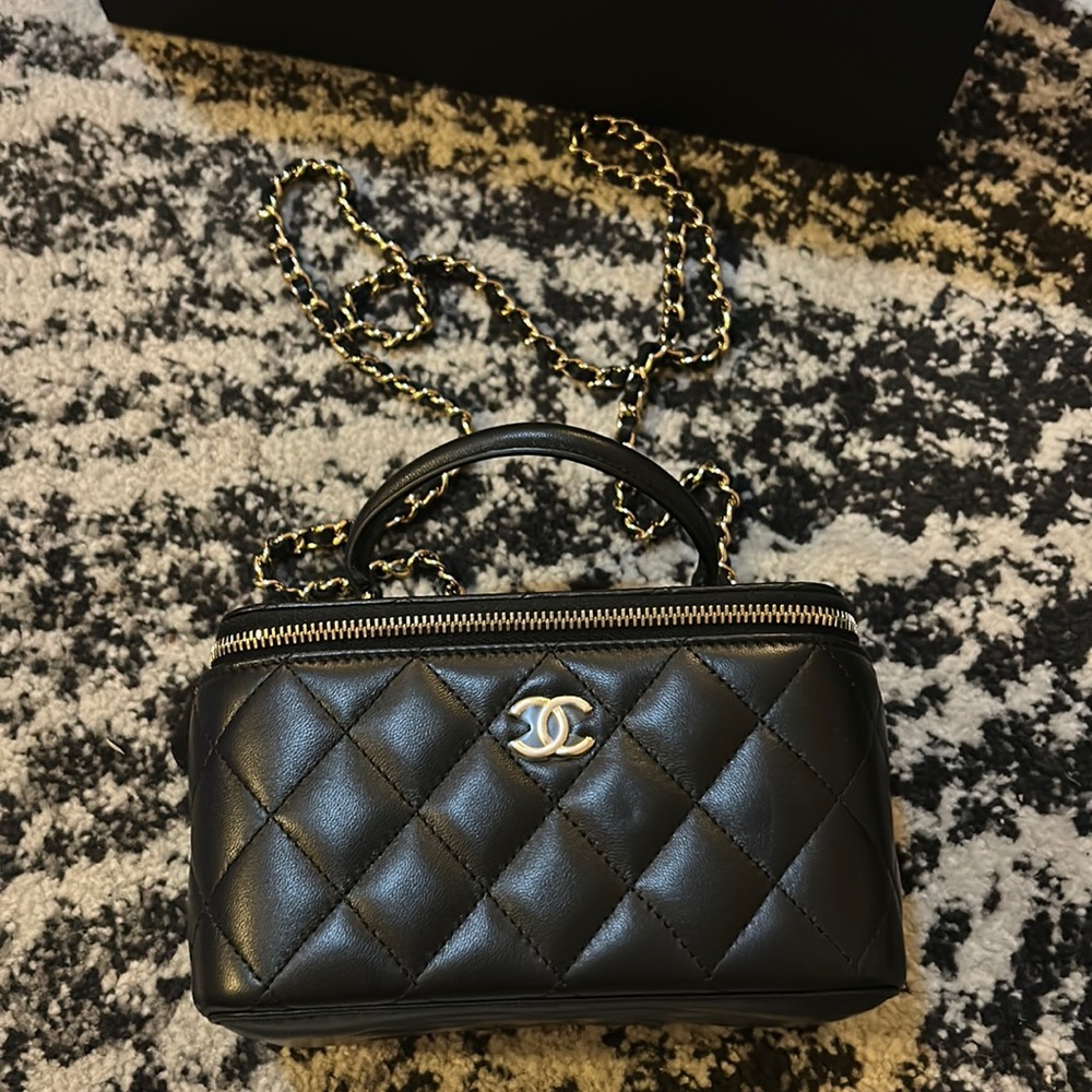 Chanel Vanity Clutch with Chain Shoulder Bag - Picture 1 of 16